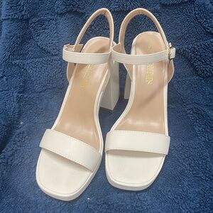 Dream Pairs White Block Heel